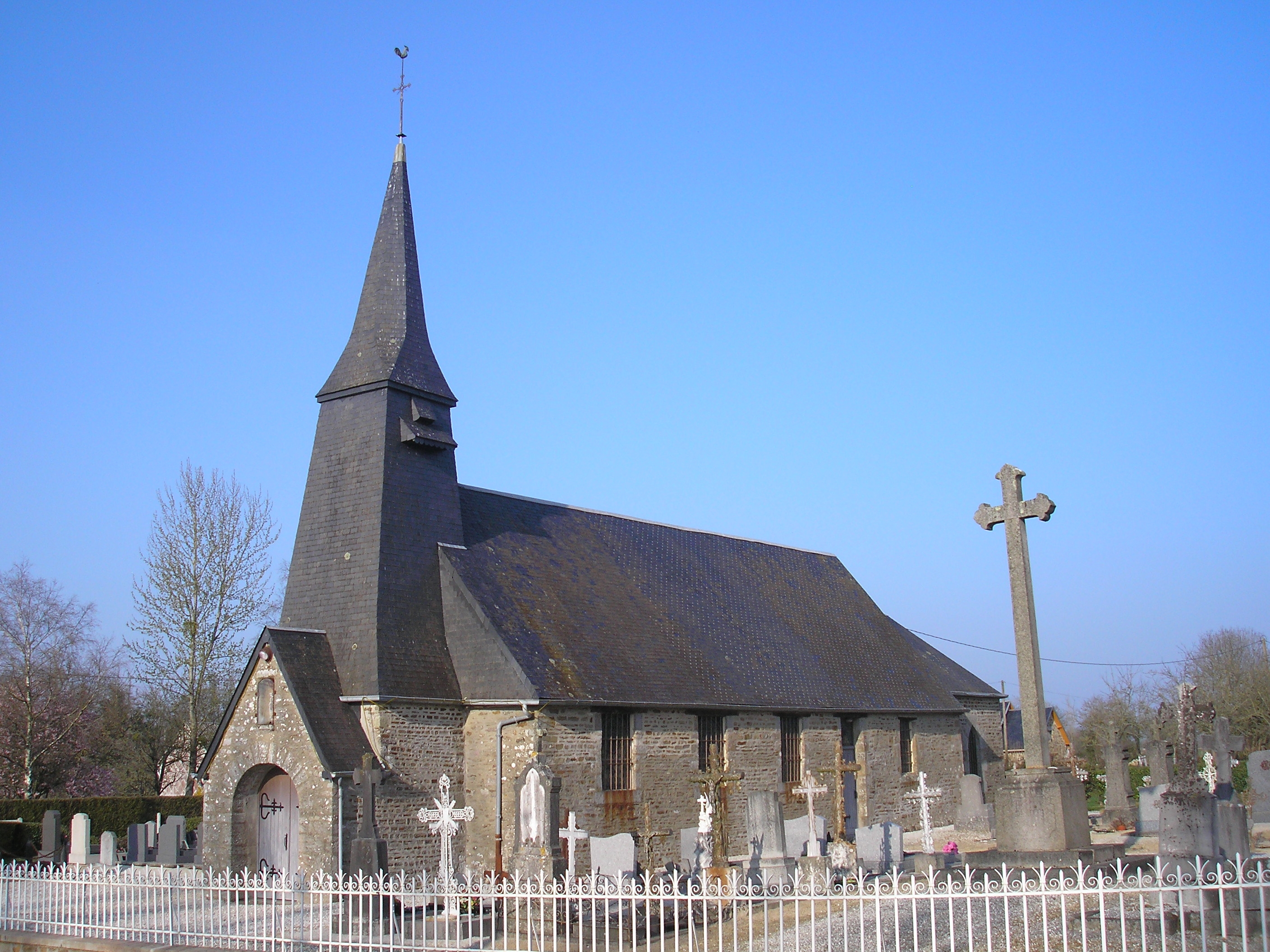 L'église de La Rocque, à Lassy, sur le territoire de Terres de Druance