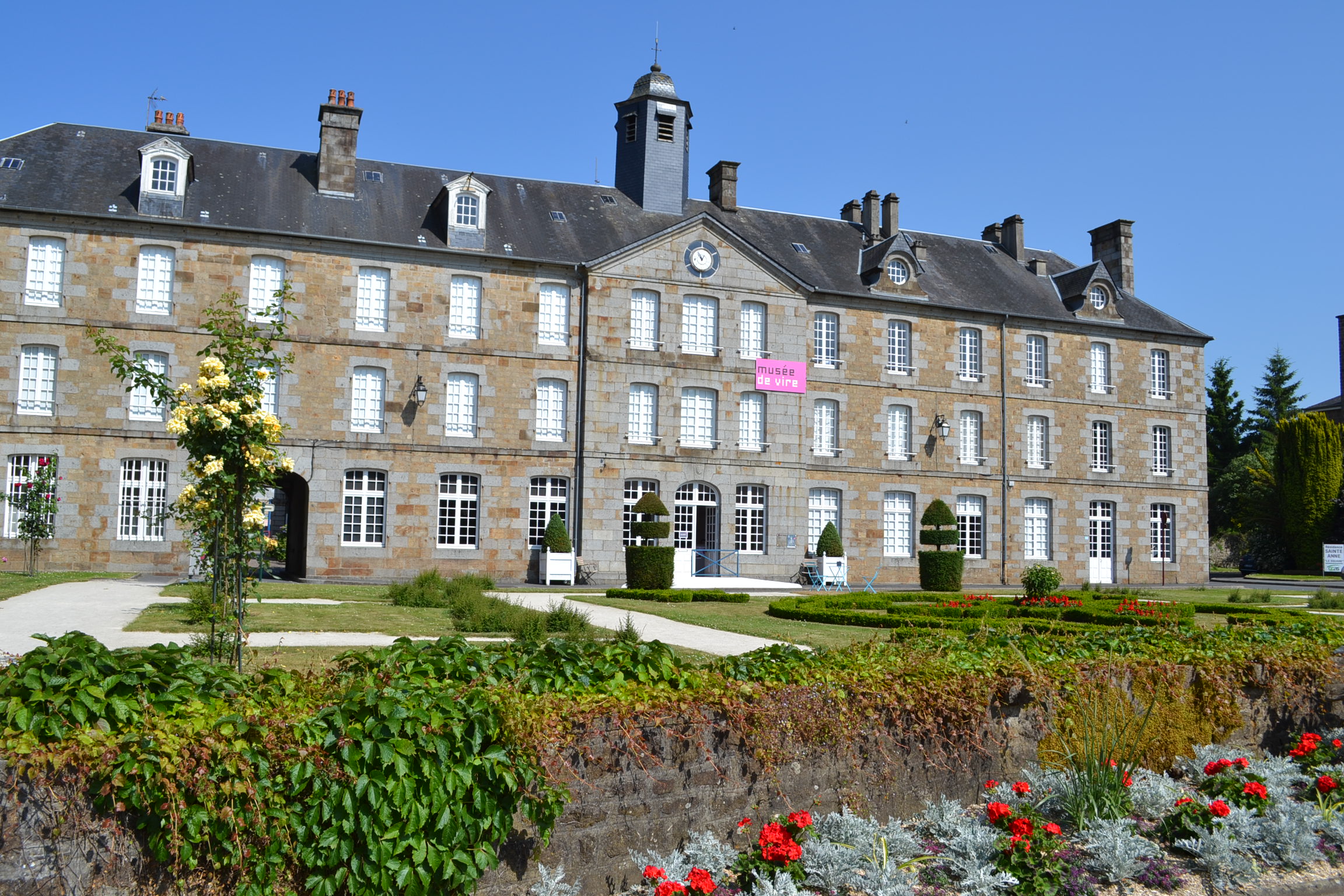Façade du musée de Vire, à Vire Normandie