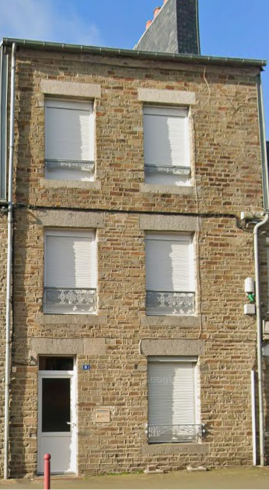 Maison jumelée de bourg avec dépendances et terrain séparés à Saint-Germain-du-Crioult