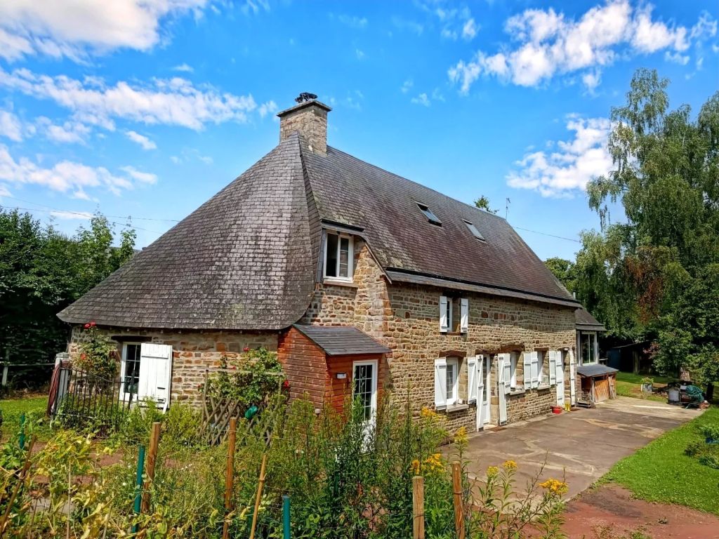 Maison 7 pièces avec seconde maison · terrain 10 174 m² à Lassy